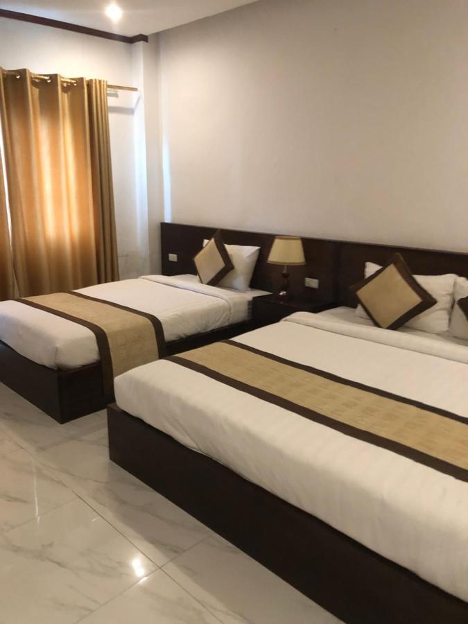 Premier Vang Vieng Hotel Exterior photo