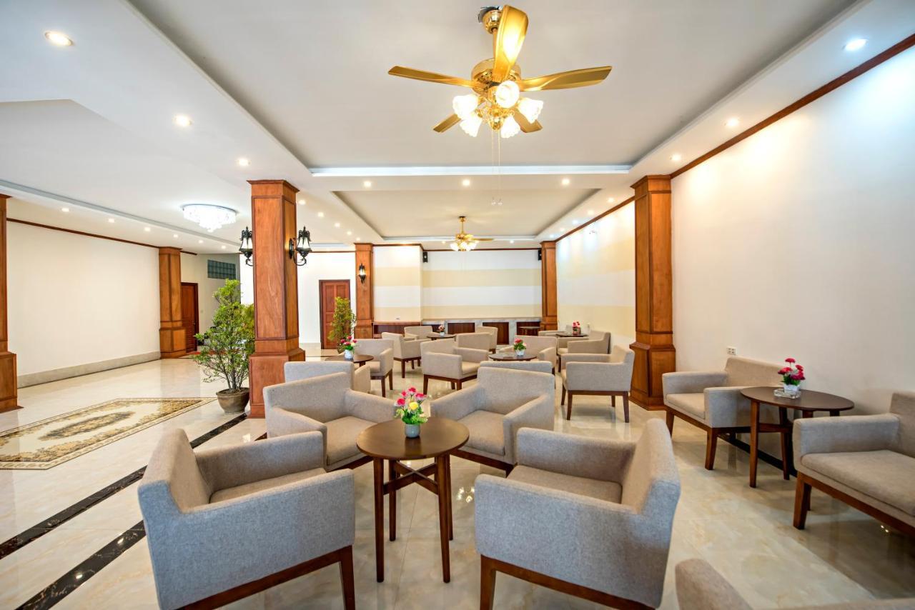 Premier Vang Vieng Hotel Exterior photo